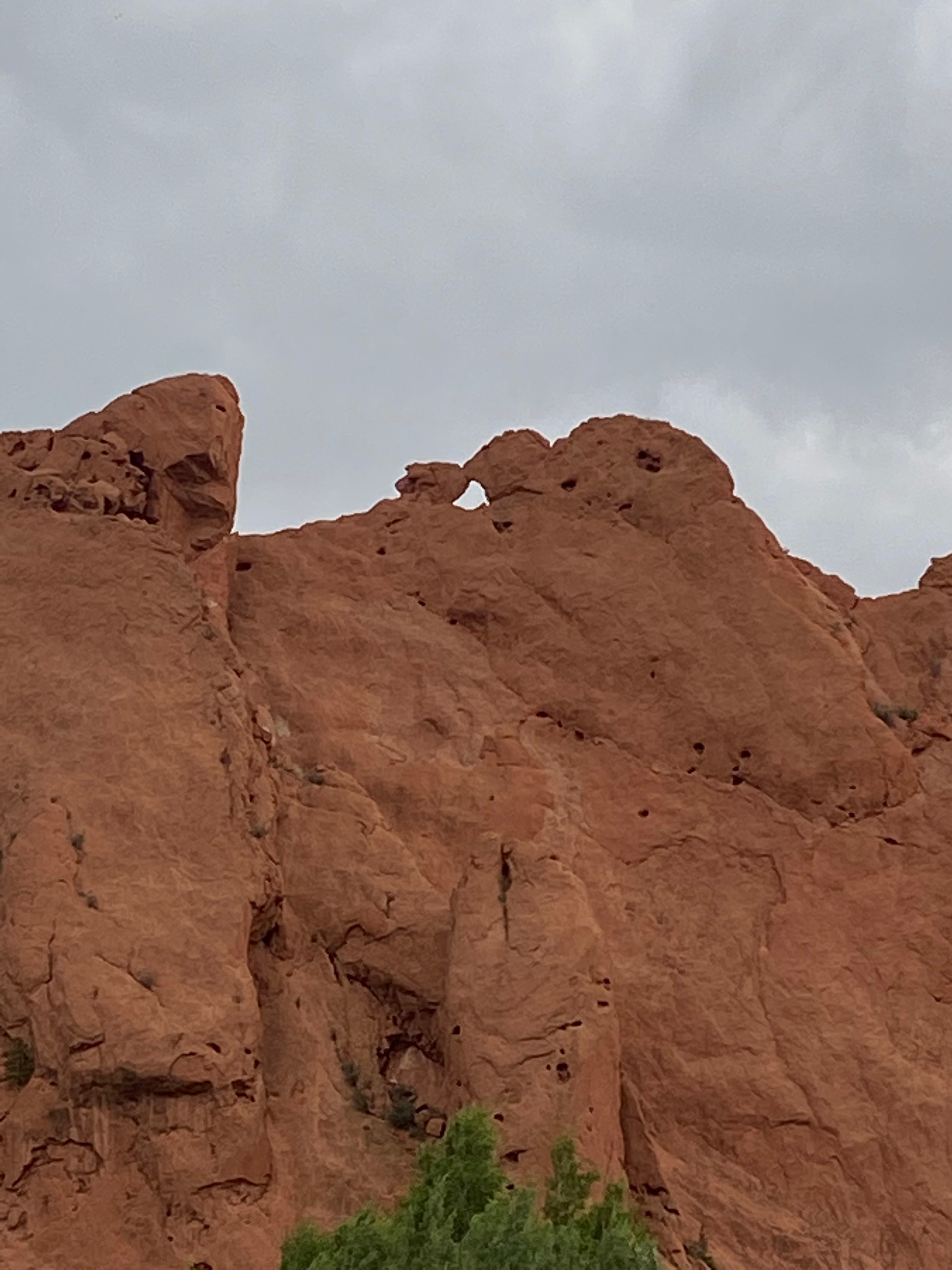 road trip garden of the gods kissing camels